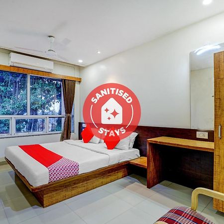 OYO 77491 Hotel Shreenath Valsad Exterior foto